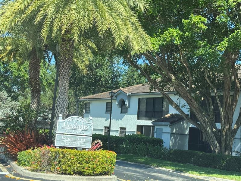 Image 4 of 37 For 5475 Verona Dr  N