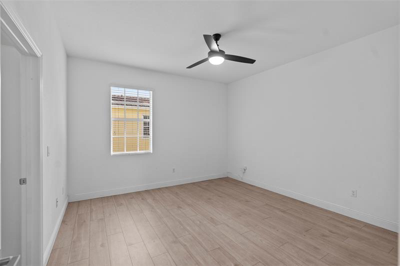 Image 15 of 36 For 1102 40th Way