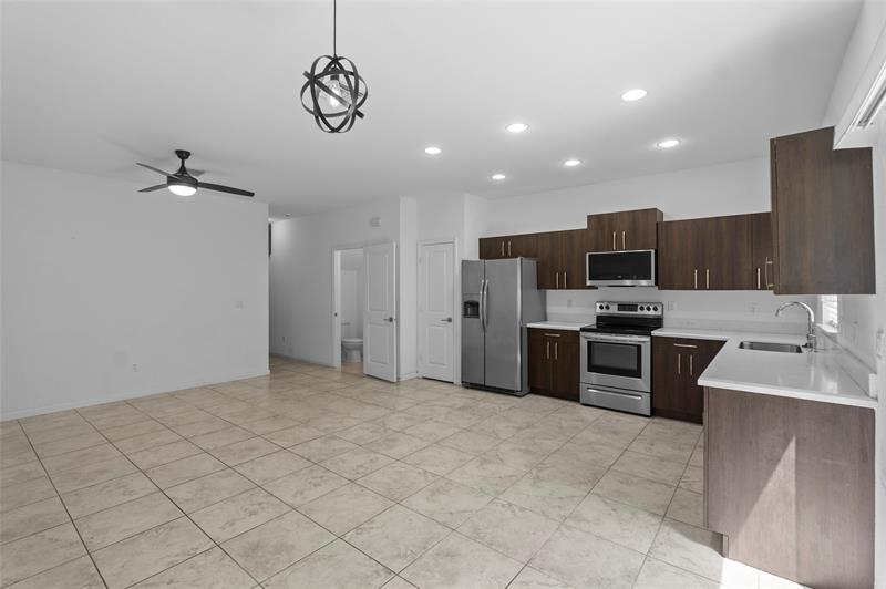 Image 4 of 36 For 1102 40th Way