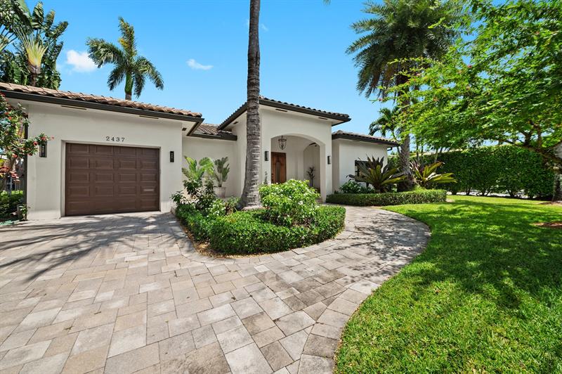 Image 4 of 43 For 2437 Castilla Isle