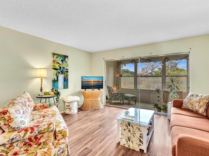 Image 16 of 48 For 8838 Mcnab Rd  304