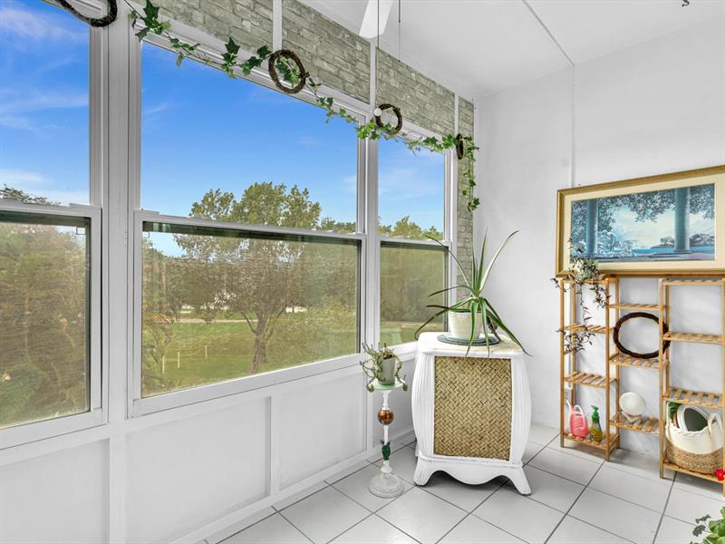 Image 21 of 48 For 8838 Mcnab Rd  304