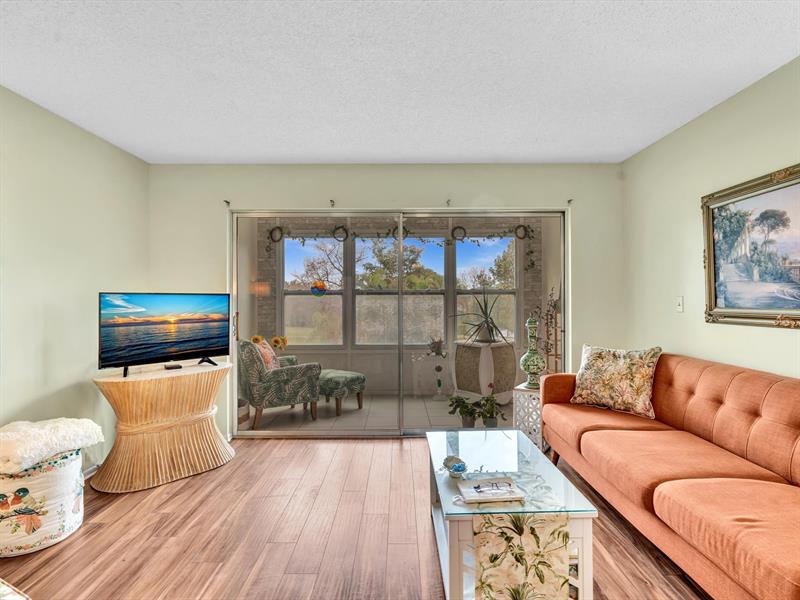 Image 4 of 48 For 8838 Mcnab Rd  304