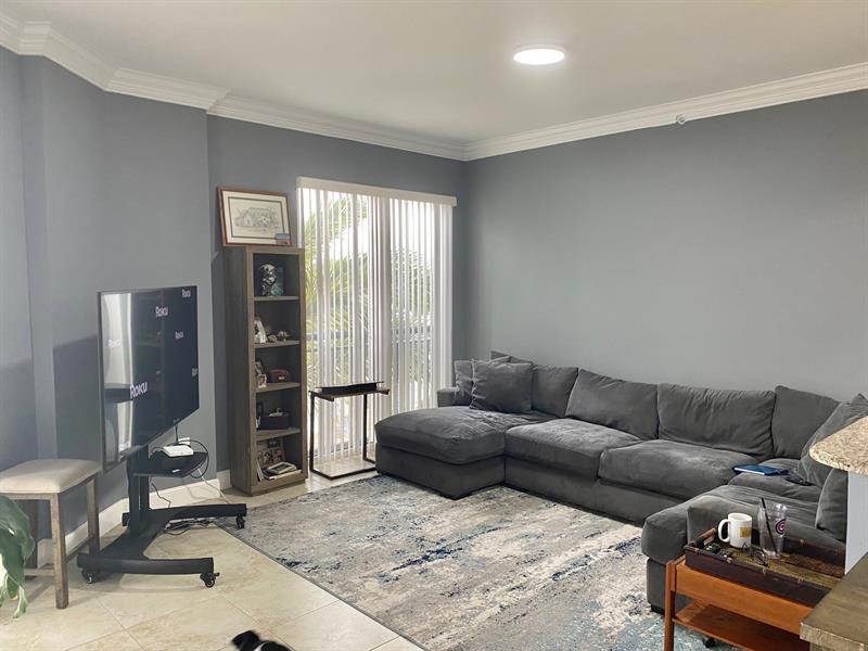 Image 5 of 52 For 2631 14th Ave  309
