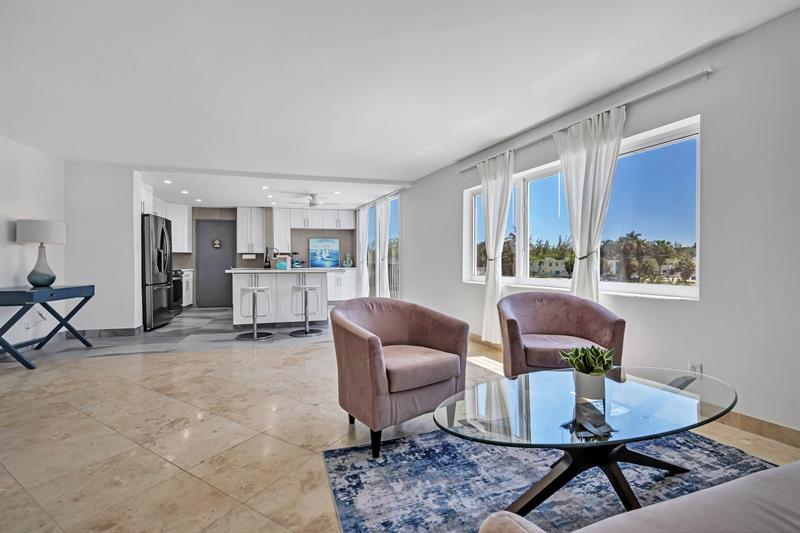 Image 11 of 24 For 720 Bayshore Dr  202