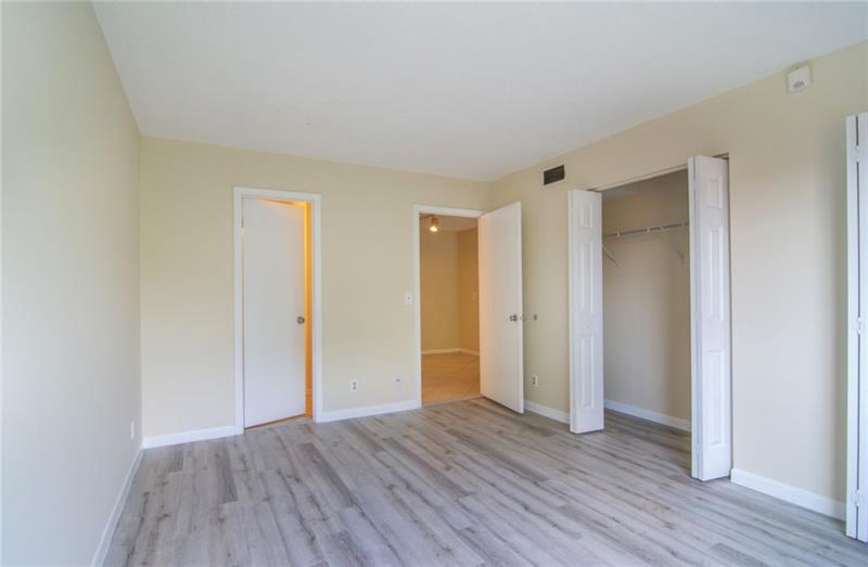 Image 15 of 26 For 10701 Cleary Blvd  306