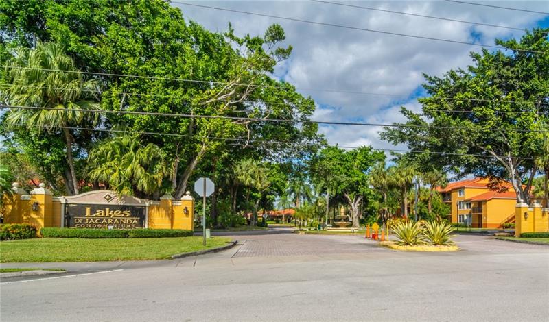Image 27 of 43 For 10701 Cleary Blvd  306