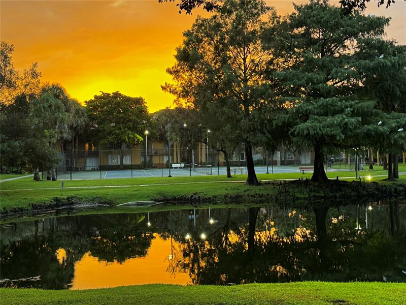 Image 34 of 43 For 10701 Cleary Blvd  306