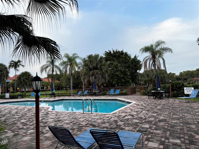 Image 40 of 43 For 10701 Cleary Blvd  306