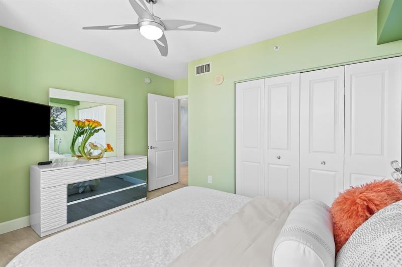 Image 11 of 52 For 600 Las Olas Blvd  1207s