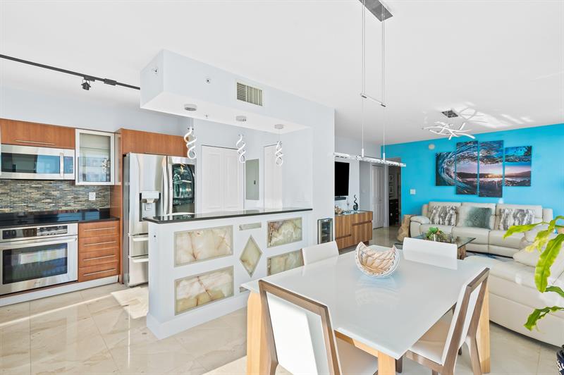 Image 13 of 52 For 600 Las Olas Blvd  1207s