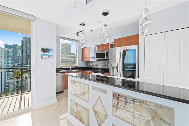 Image 14 of 52 For 600 Las Olas Blvd  1207s