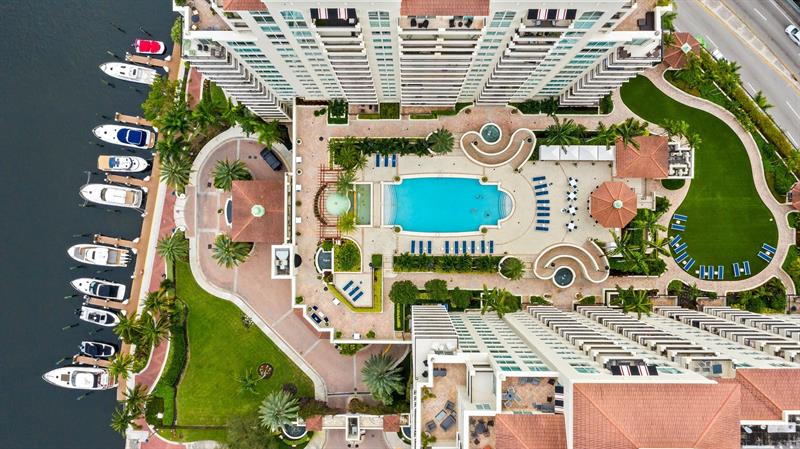 Image 23 of 52 For 600 Las Olas Blvd  1207s