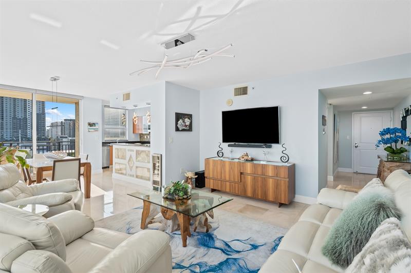 Image 3 of 52 For 600 Las Olas Blvd  1207s