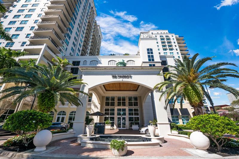 Image 50 of 52 For 600 Las Olas Blvd  1207s