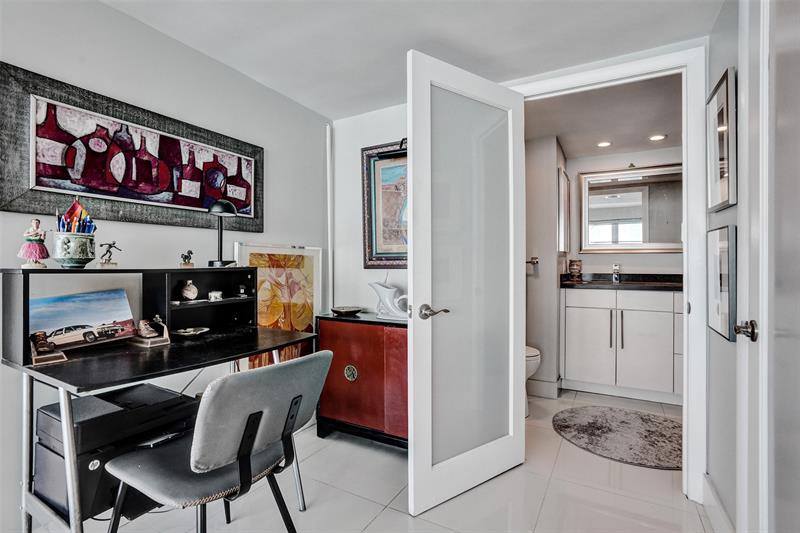 Image 15 of 39 For 4100 Galt Ocean Dr  909