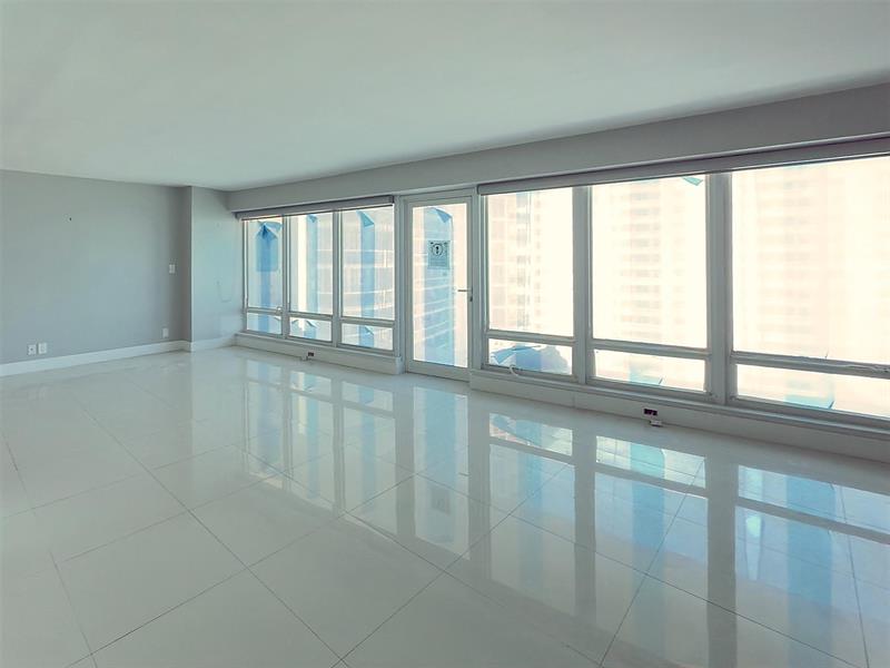 Image 18 of 39 For 4100 Galt Ocean Dr  909