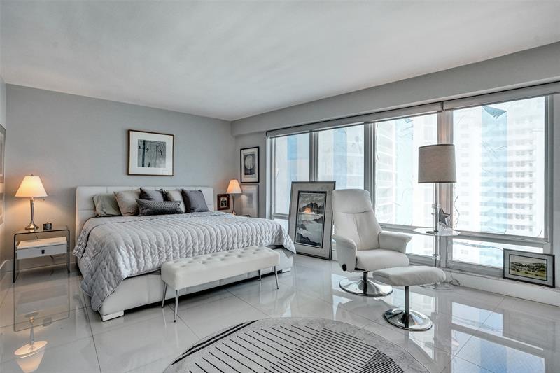 Image 2 of 39 For 4100 Galt Ocean Dr  909
