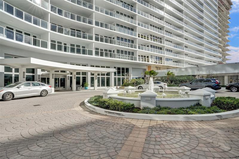 Image 26 of 39 For 4100 Galt Ocean Dr  909