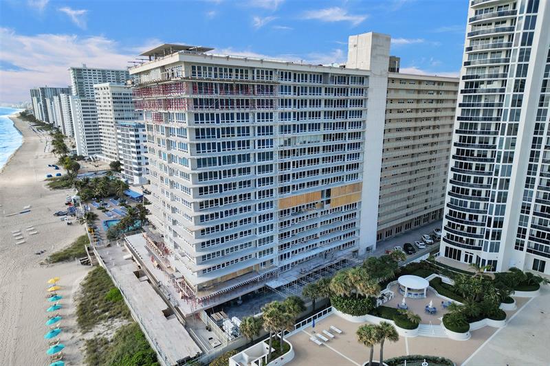 Image 29 of 39 For 4100 Galt Ocean Dr  909
