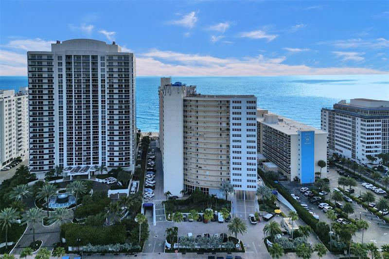 Image 31 of 39 For 4100 Galt Ocean Dr  909