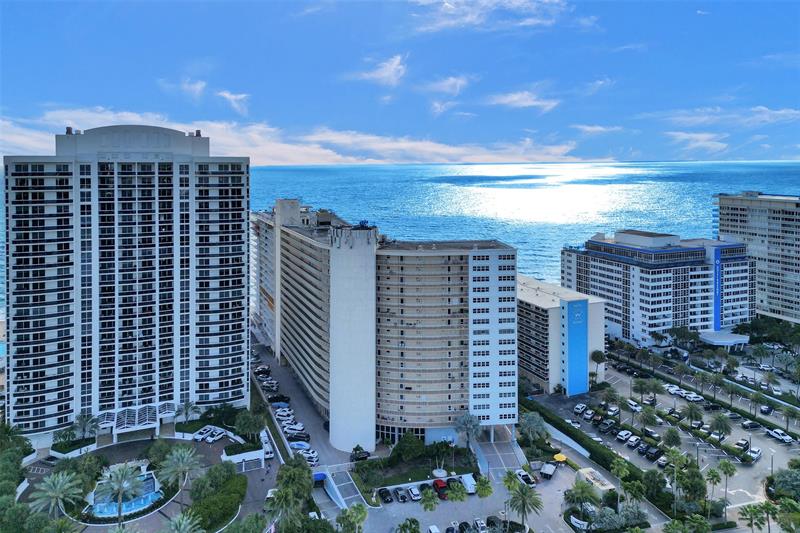 Image 32 of 39 For 4100 Galt Ocean Dr  909