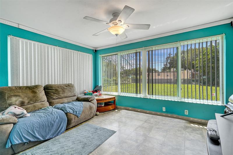 Image 16 of 30 For 309 13th St  