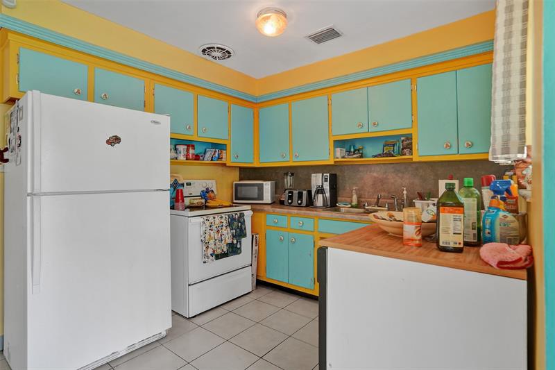 Image 21 of 30 For 309 13th St  
