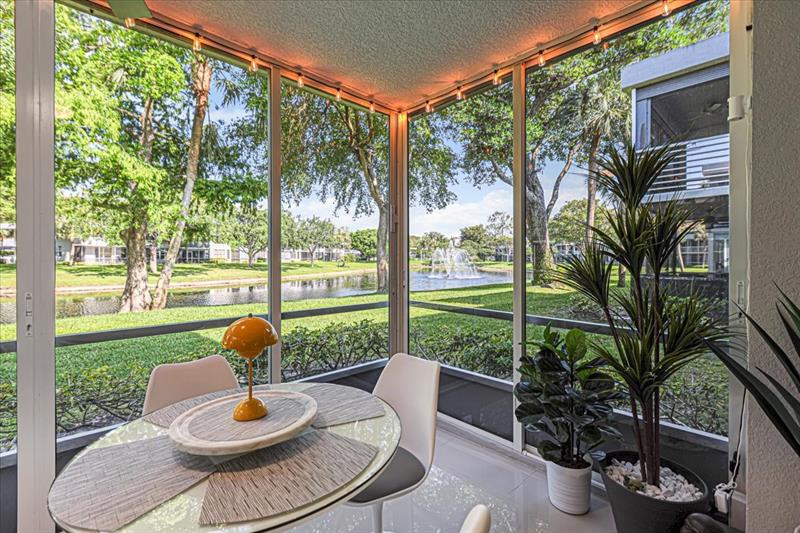 Image 18 of 42 For 4261 Palm Aire Dr  107