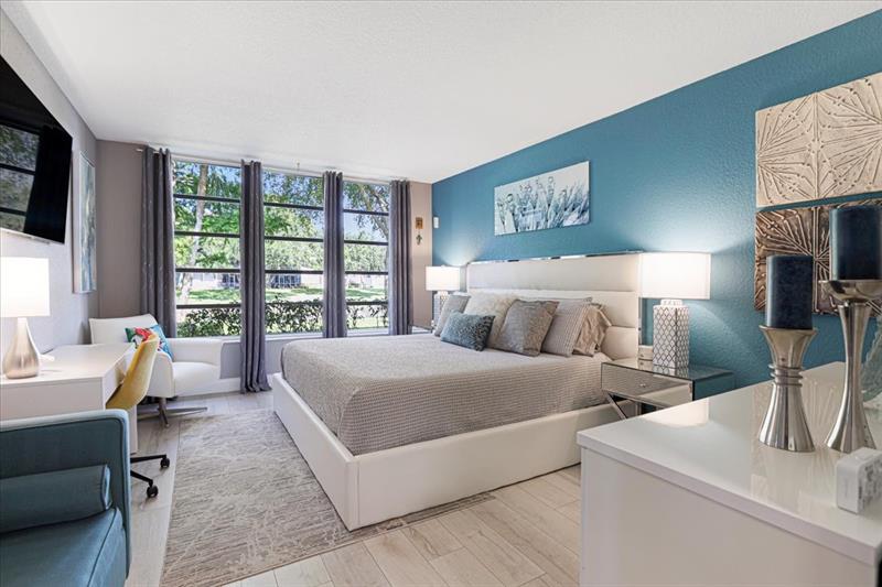 Image 21 of 42 For 4261 Palm Aire Dr  107