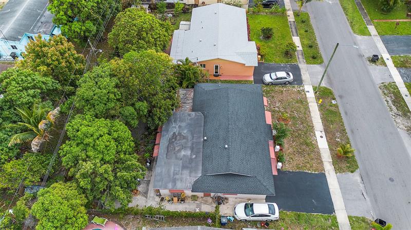 Image 8 of 33 For 2748 35th Ter