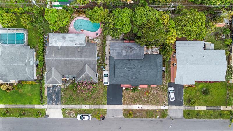 Image 9 of 33 For 2748 35th Ter
