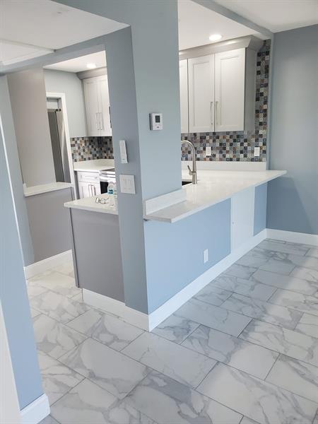 Image 14 of 100 For 1481 Ocean Blvd  308