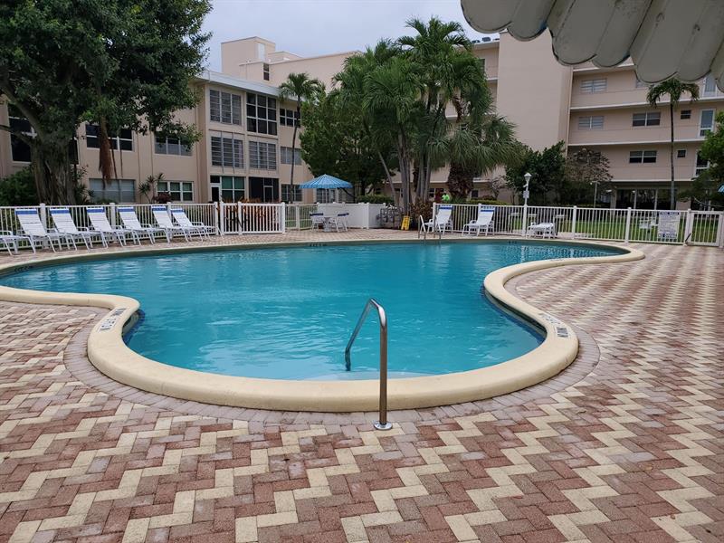 Image 43 of 100 For 1481 Ocean Blvd  308