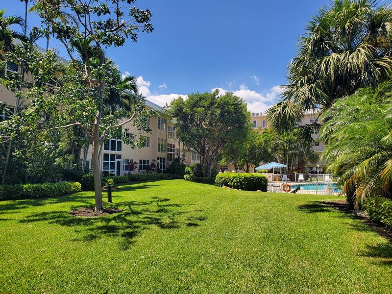 Image 49 of 100 For 1481 Ocean Blvd  308