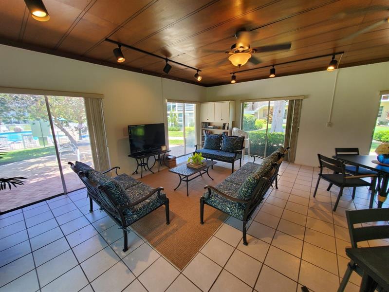 Image 60 of 100 For 1481 Ocean Blvd  308