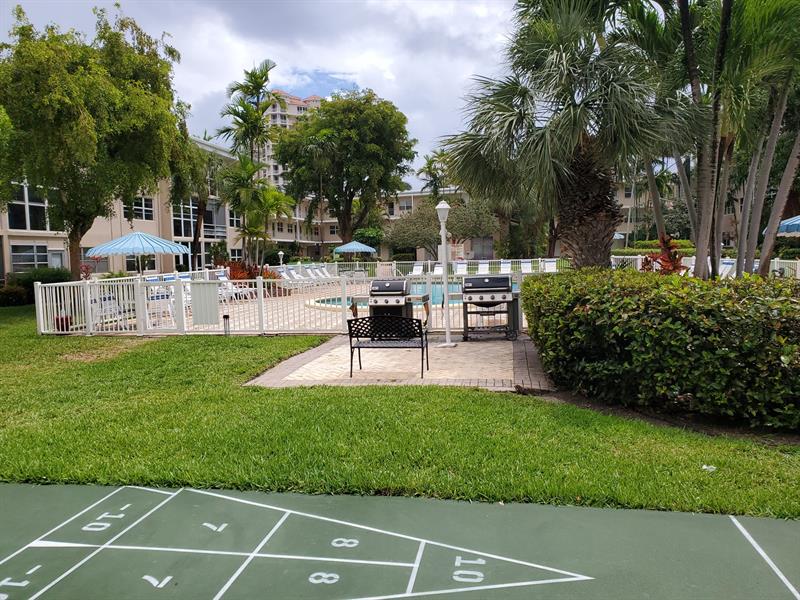 Image 65 of 100 For 1481 Ocean Blvd  308