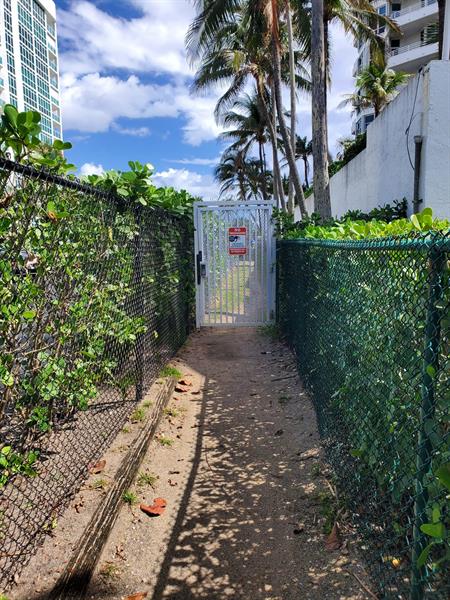 Image 71 of 100 For 1481 Ocean Blvd  308