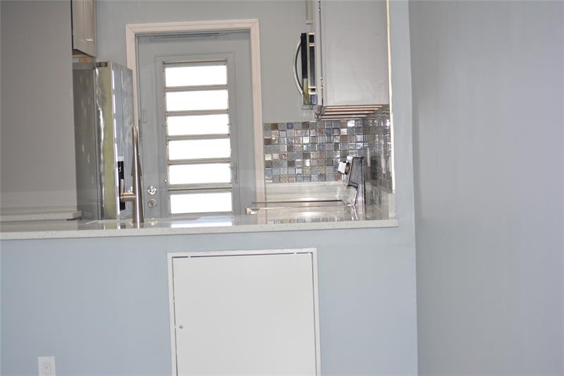 Image 80 of 100 For 1481 Ocean Blvd  308