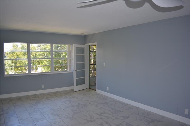 Image 88 of 100 For 1481 Ocean Blvd  308