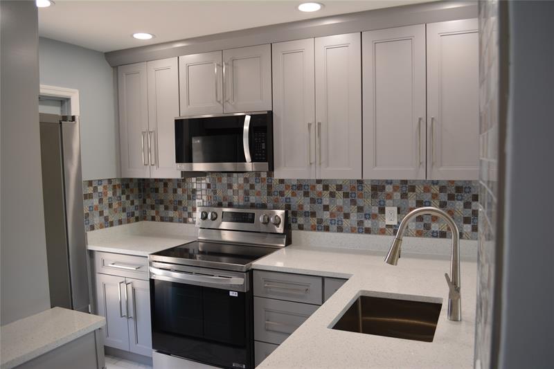 Image 90 of 100 For 1481 Ocean Blvd  308