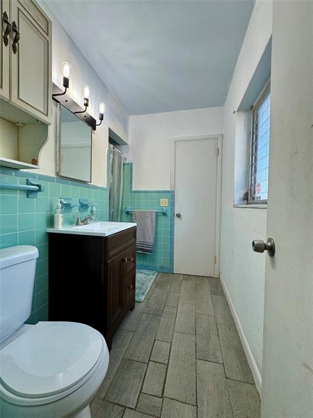 Image 11 of 15 For 402 9th St  