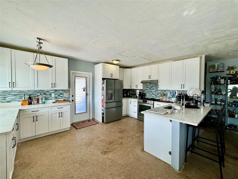 Image 5 of 15 For 402 9th St  