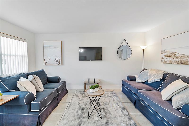 Image 11 of 48 For 3230 13th St  102