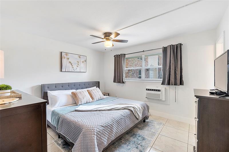 Image 8 of 48 For 3230 13th St  102