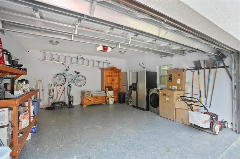 Image 27 of 34 For 833 17th St #2  2