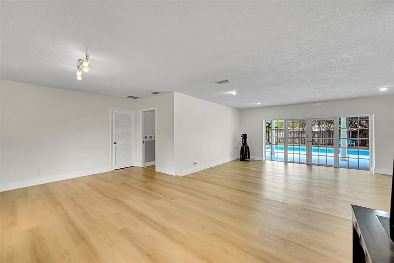 Image 8 of 79 For 1480 66th Ter