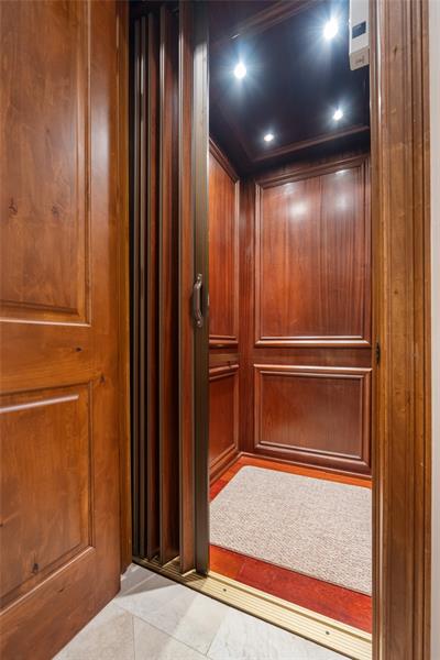 Image 57 of 79 For 441 Royal Plaza Dr
