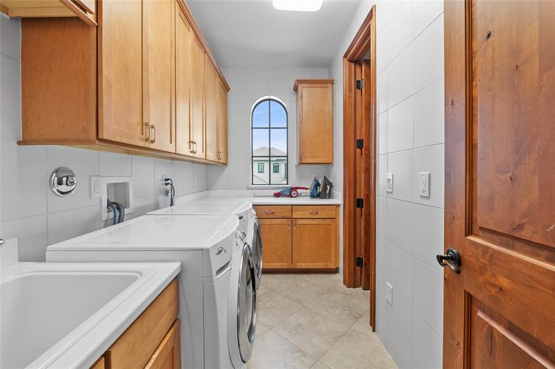 Image 78 of 79 For 441 Royal Plaza Dr