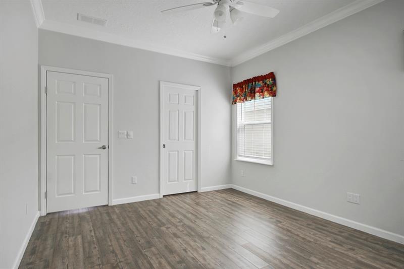 Image 11 of 32 For 4300 Saint Lucie Blvd #118